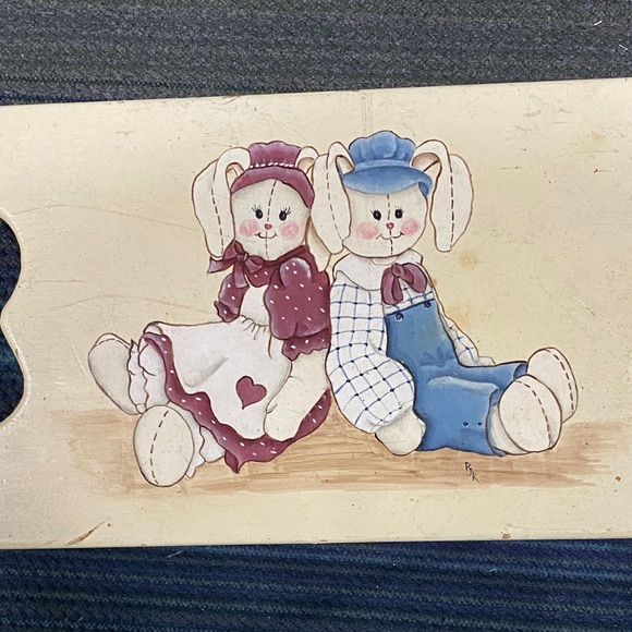 Adorable Bunny Boy and Girl Vintage Stool - Picture 3 of 4
